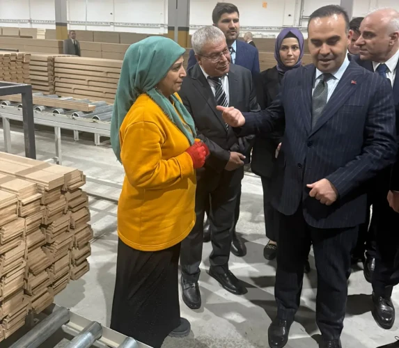 Sanayi ve Teknoloji Bakanı Mehmet Fatih Kacır’dan ARDENDOOR Fabrikasına Ziyaret